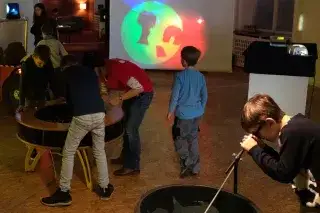 20210520_Kinder-_und_Jugendmuseum In der Ausstellung "Licht an, Licht aus" lernten Kinder, wie Fernsehen funktioniert