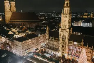 201201_beleuchtung_marienplatz_AnetteGöttlicher Weihnachtsbeleuchtung am Marienplatz