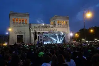 201223_oben-ohne-open-air_KJR Oben Ohne Open Air auf dem Königsplatz