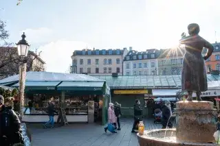 201211-viktualienmarkt-tagsueber Tagsüber auf dem Viktualienmarkt
