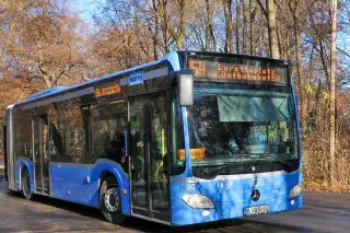 210112_Bus-54-EnglischerGarten_mde-Marie-LycePlaschka Buslinie 54 fährt durch den Englische Garten