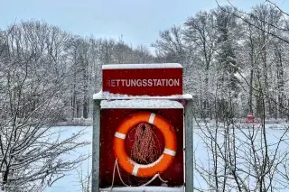 210112_eis_warnschild2_gunnar Warnschild vor zugefrorener Eisflächer