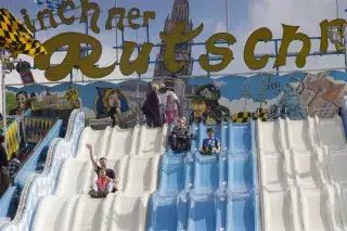 Münchner Rutschn auf dem Oktoberfest