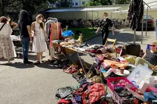 210626-hofflohmarkt-maxvorstad-lehel Bunte Verkaufsstände bei den Hofflohmärkten in den Münchner Vierteln