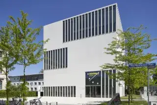 20210624_NS-Dokumentationszentrum_ES Das NS-Dokumentationszentrum am Max-Mannheimer-Platz von außen