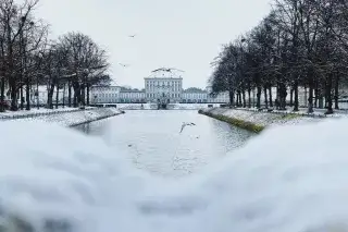 20211129_Schloss Nymphenburg bei Schnee_Anette Göttlicher Das Schloss Nymphenburg bei Schnee.