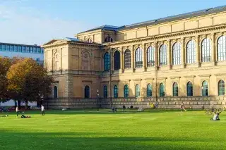 20210107_Top_20_Sehenswürdigkeiten Die Alte Pinakothek ist eine der bedeutendsten Gemäldegalerien der Welt