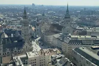Ausblick von der Frauenkirche auf den Marienplatz Ausblick von der Frauenkirche auf den Marienplatz