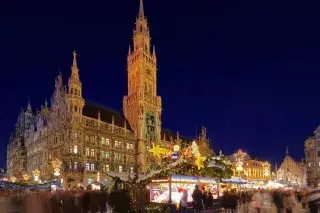 20210225_Traditionelle_Volksfeste_Dulten Der Münchner Christkindlmarkt auf dem Marienplatz