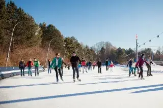 20201221_Eislaufen_Guide Eislaufen unter freiem Himmel im Eis- und Funsportzentrum Ost am Ostpark