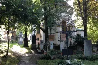 20210429_Friedhof_Neuhausen Gräber auf dem Winthirfriedhof in Neuhausen