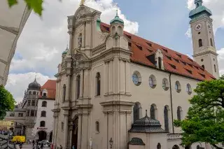 20210813_Heilig-Geist-Kirche Die Heilig-Geist-Kirche am Viktualienmarkt