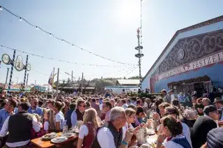 20201216_Herzkasperl_Festzelt Perfektes Biergartenwetter auf der Oidn Wiesn