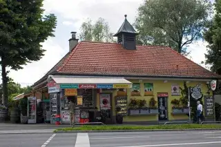 20210303_Draußen_treffen_am_Abend Der Reichenbachkiosk an der Reichenbachbrücke