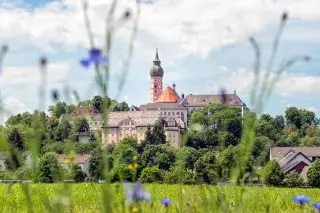 20201229_Ausflugsziele_Umland Kloster Andechs am Ostufer des Ammersees