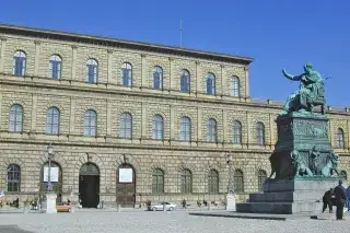 201203_residenz_muenchen_tourimus Die Residenz vom Max-Joseph-Patz aus gesehen