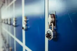 20210811_Realschulabschluss_nachholen Schließfächer in der Städtischen Franz-Auweck-Abendschule