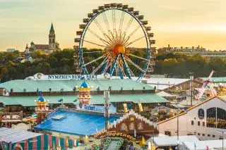 20210225_Traditionelle_Volksfeste_Dulten Ausblick auf das Festgelände während des Oktoberfests