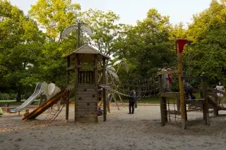 Spielplatz am Hirschgarten Spielplatz am Hirschgarten