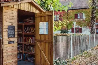 Bücherschrank in der Au, Am Herrgottseck 2, Sammtstraße Bücherschrank in der Au