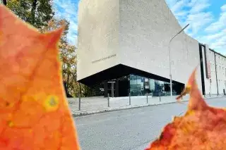 Blick auf das Sudetendeutsche Museum im Herbst. Blick auf das Sudetendeutsche Museum im Herbst.