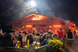 Almhütte im Wiesncamp Almhütte im Wiesncamp
