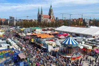 Frühlingsfest auf der Theresienwiese Frühlingsfest auf der Theresienwiese