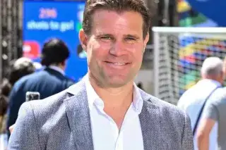 Portrait of Host City Ambassador Felix Brych Porträt von Host City Botschafter Felix Brych