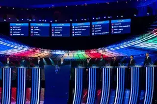 Auslosung UEFA EURO 2024 Stage of the UEFA EURO 2024 group draw with the group overview on screen
