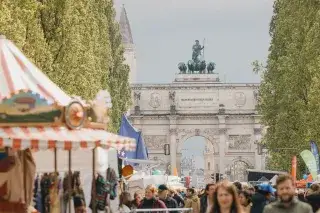 Corso Leopold - Blick auf das Siegestor Corso Leopold - Blick auf das Siegestor