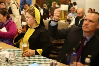 Münchner Kindl und Wiesnwirt Peter Inselkammer probieren die Wiesnbiere Münchner Kindl und Wiesnwirt Peter Inselkammer probieren die Wiesnbiere