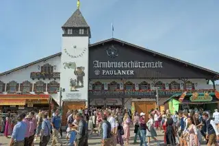Armbrustschützenzelt - Frontansicht