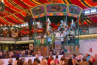 Wiesngottesdienst im Marstallzelt