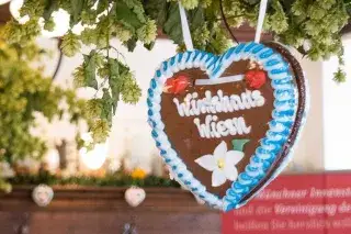 Lebkuchenherz mit WirtshausWiesn-Motiv