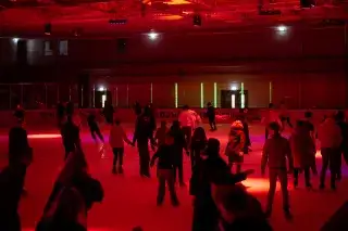 Eisdisco in der Halle 1 im SAP Garden