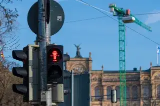 Pumuckl-Ampel an der Kreuzung Sternstraße-Wiedenmayerstraße-Maximilianstraße Pumuckl-Ampel an der Kreuzung Sternstraße-Wiedenmayerstraße-Maximilianstraße