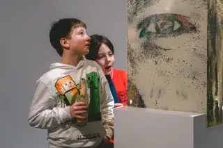 Führung zu Vhils: Strata