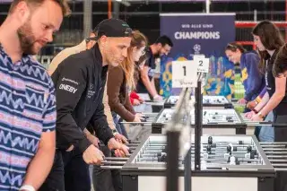 Großes Wir-alle-sind-Champions-Tischfußballturnier Großes Wir-alle-sind-Champions-Tischfußballturnier